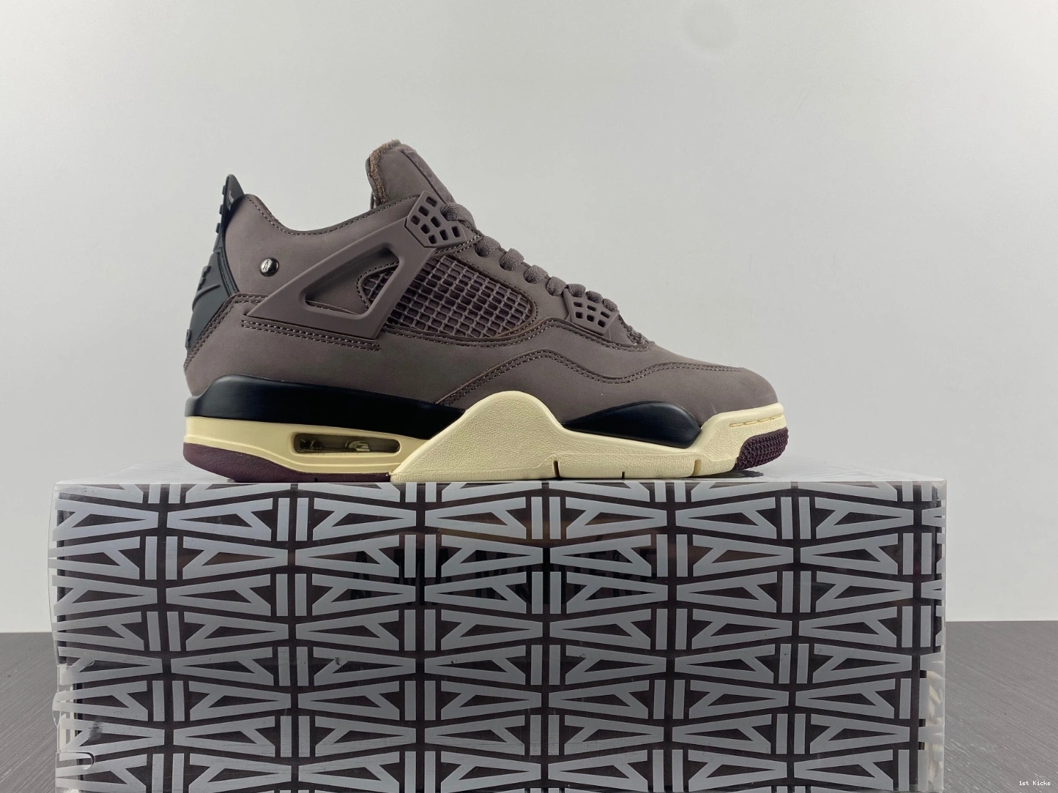 MA MANIÉRE A JORDAN VIOLET DV6773-220 RETRO 4 - ORE 0105